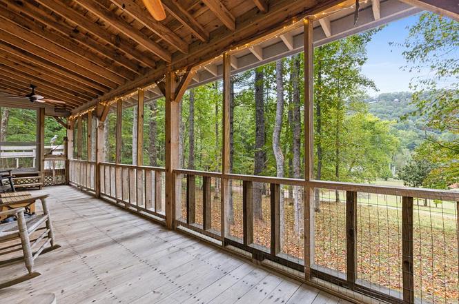 Screened-in porch